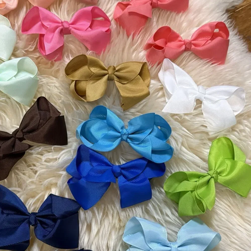 Lot Of 23 boutique style Girls hair bows 4”grosgrain ribbon Alligator Clip